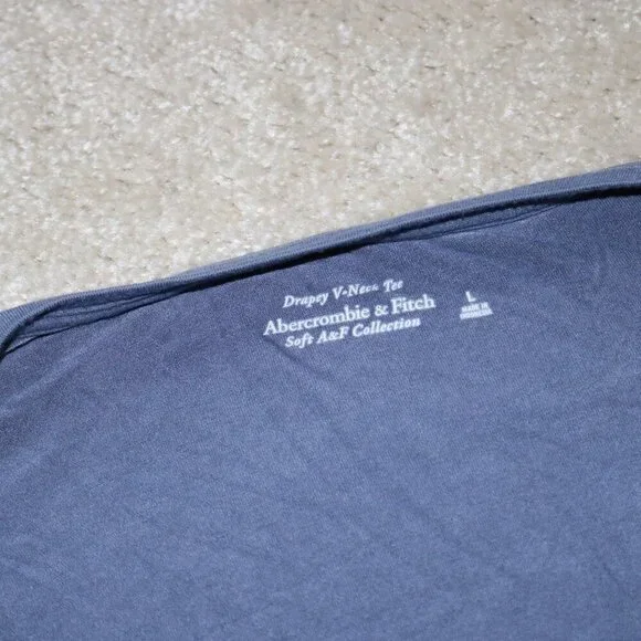 Abercrombie & Fitch Plain T-shirt - Picture 4 of 4